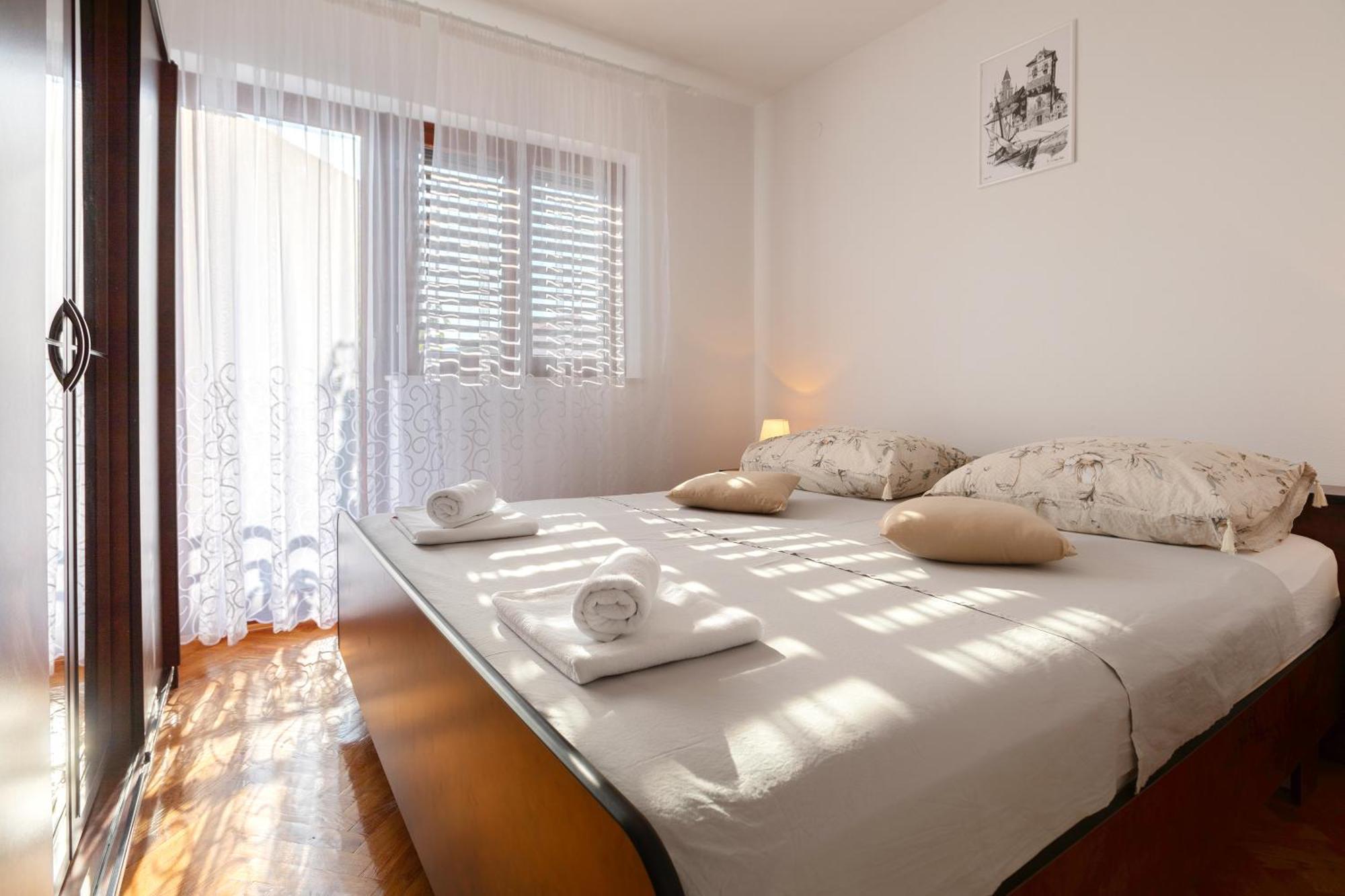 Apartman Dugec Kaštela Buitenkant foto