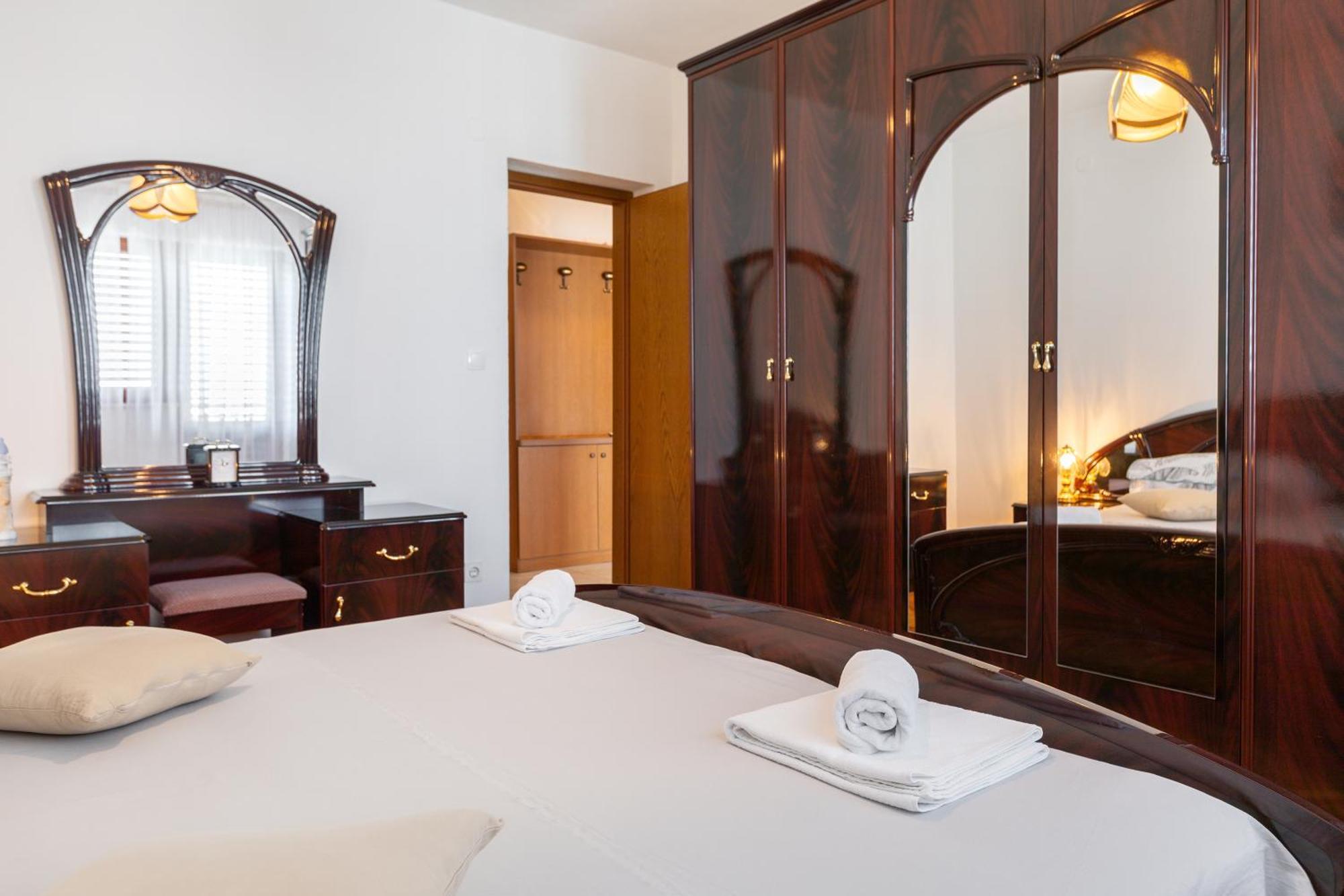 Apartman Dugec Kaštela Buitenkant foto